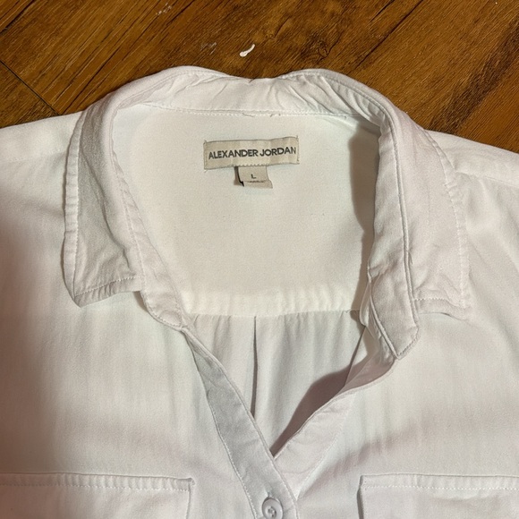 Classic white button up collared dress shirt - Picture 2 of 10